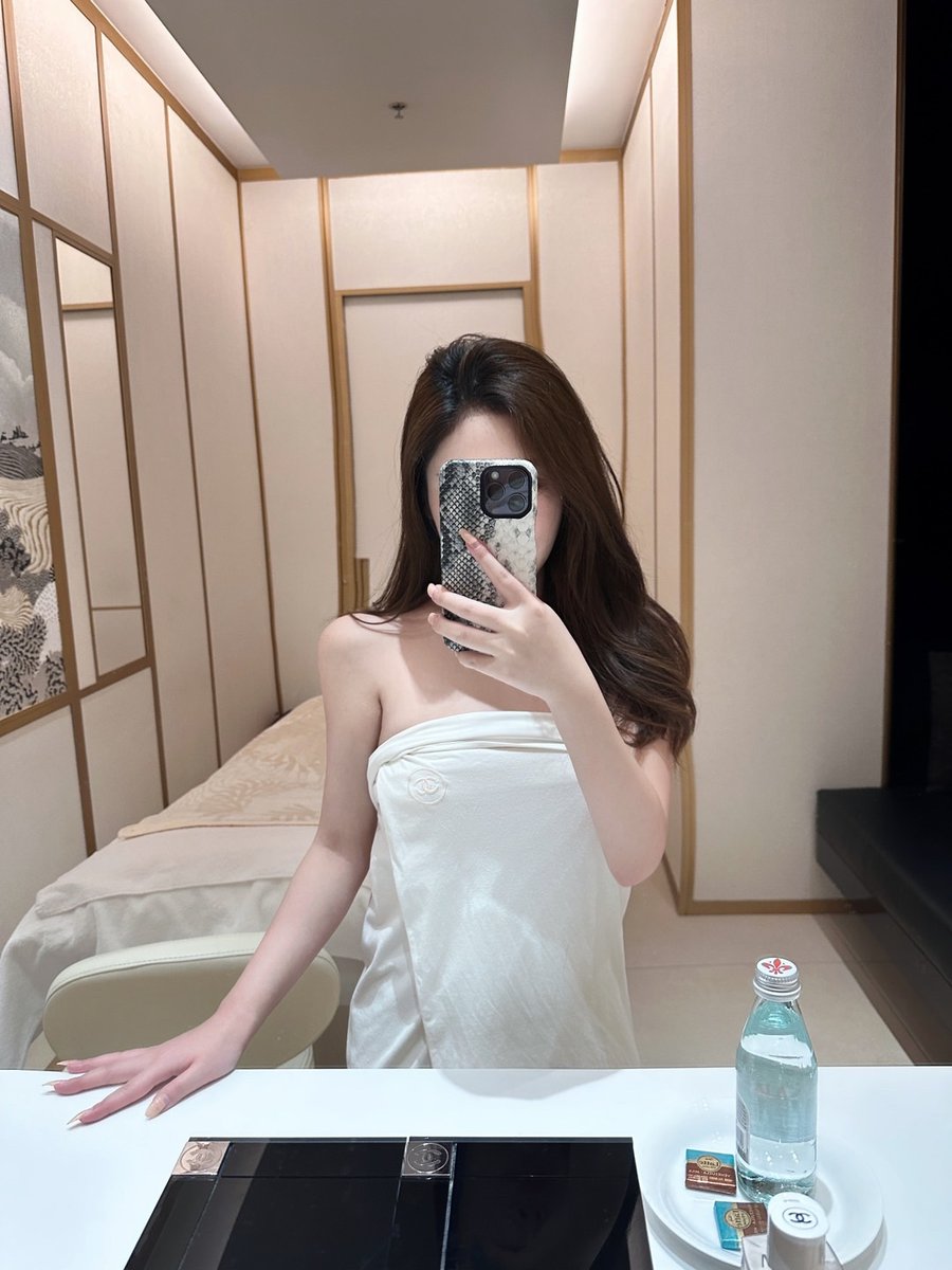 I put myself into the things I like. At this moment, I will calm down and listen to my inner voice, and my fatigue will be comforted quietly.