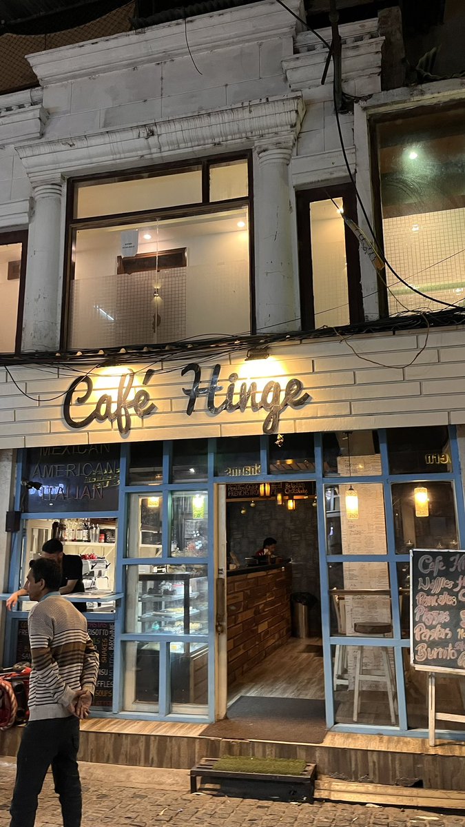 theceosahab's tweet image. offline hinge 😜