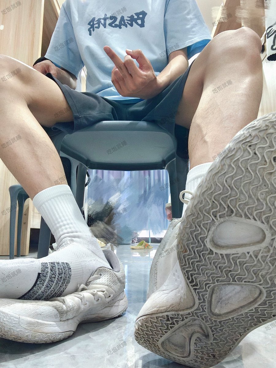 提前庆祝1.5w粉丝福利
一键三连本帖
赠送本人yw🧦一双
可指定款式要求
截止5.21