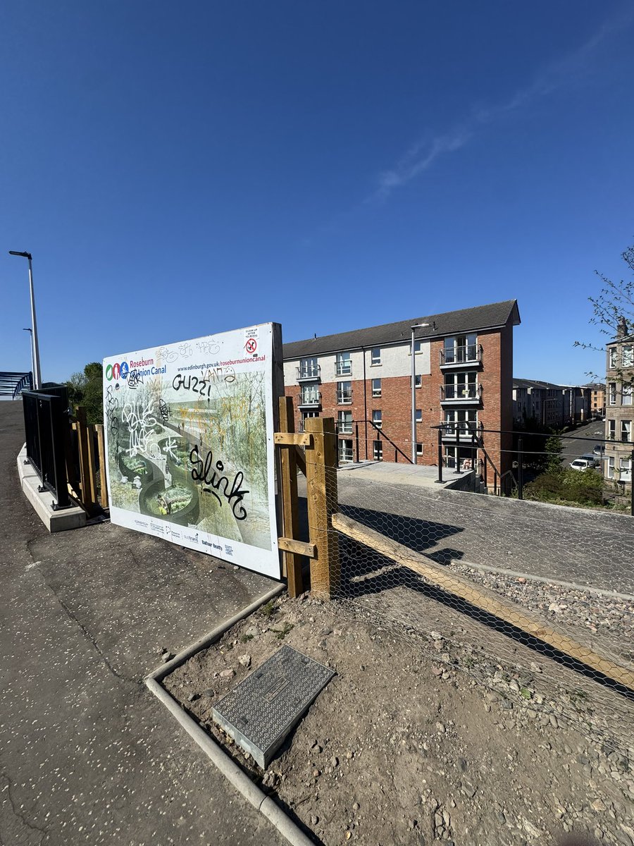 scharah's tweet photo. @edinhelp when will the steps linking Duff Street to the new Roseburn path open? Looks finished but closed off for some reason? https://t.co/HDPnBeTWkQ