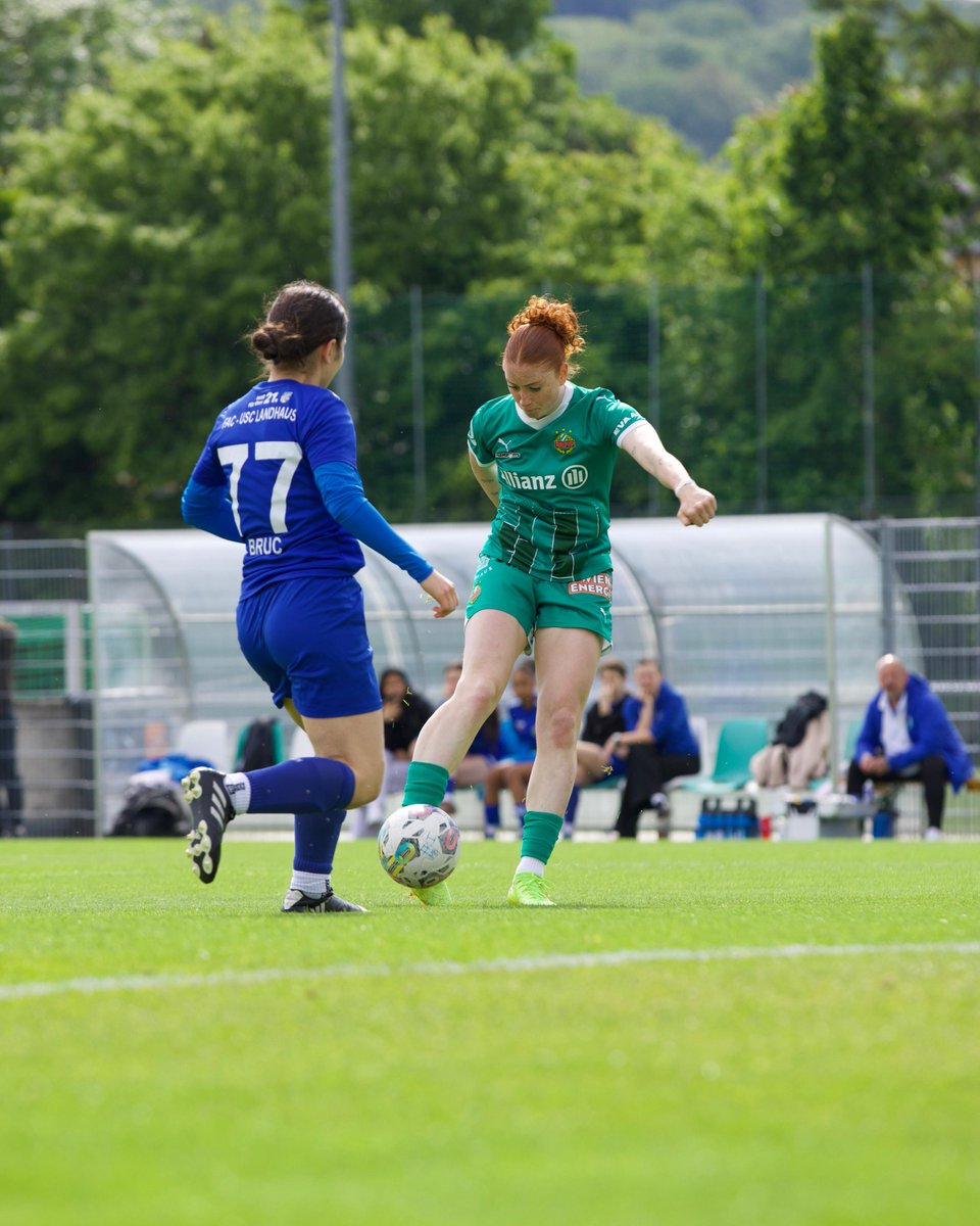 skrapid's tweet photo. Mit einer 2:0-Führung geht es vorerst in die Kabine!
____________________
HT‘ | #SCRFAC 2:0 | #DieRapid #SCR2025
📷 Chaluk https://t.co/B8aJ96gZCs