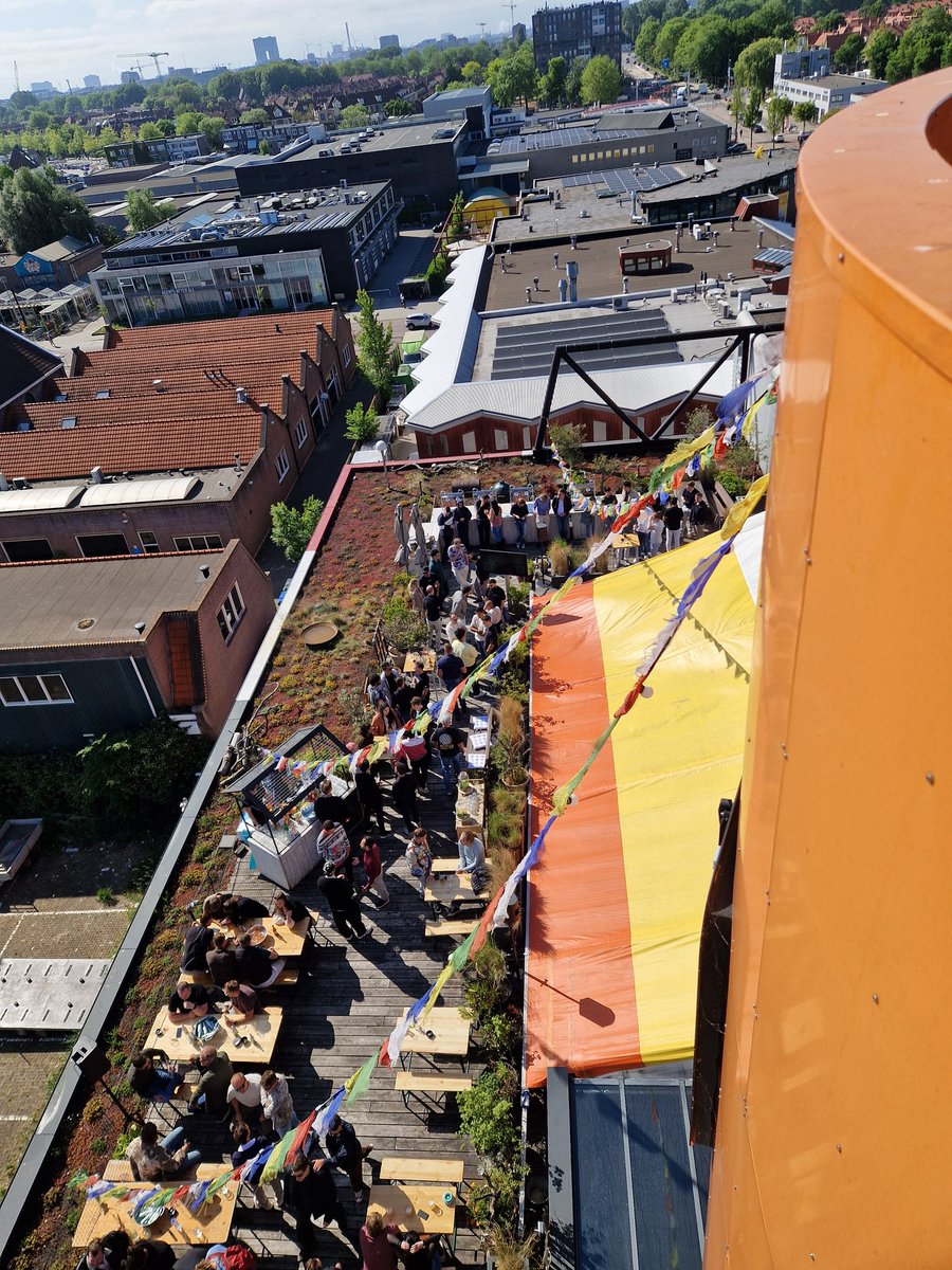 __Rednas__'s tweet photo. Fantastic what @beam is doing for the community again. Lovely in the sun, but a bit chilly at this altitude.. A jacket would be very nice๐
#BEAMFEST https://t.co/k8jxvs3hT7