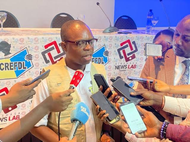 mediacongo's tweet photo. #RDC : Le #CREFDL a dévoilé, dans un rapport, de graves malversations financières sur les 675 millions USD décaissés par le gouvernement dans le cadre du #PDL145T ! https://t.co/Dn9Cwb4BKW