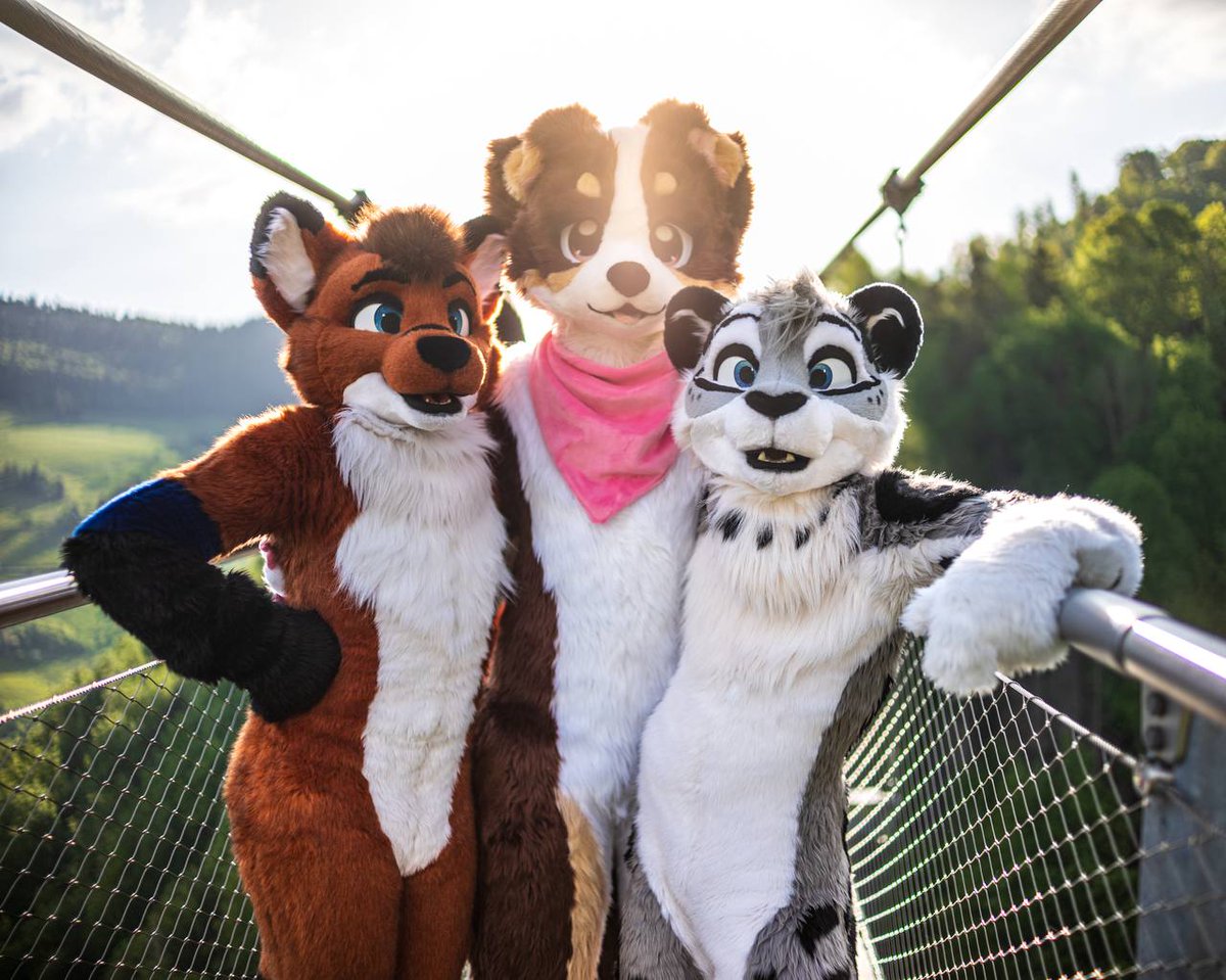 Sorry, the toll is 1x belly pet EACH! 

📸 by <a href="/CaptainChaotika/">🌻 混沌的隊長 ➡️ TFF, AC, EF</a>