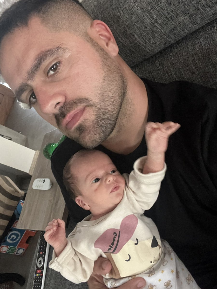 ar_rius's tweet photo. 1 mes de aprendizaje, 1 mes con la sensación más linda del mundo!

Dante ❤️ https://t.co/oUsD1AhDrH