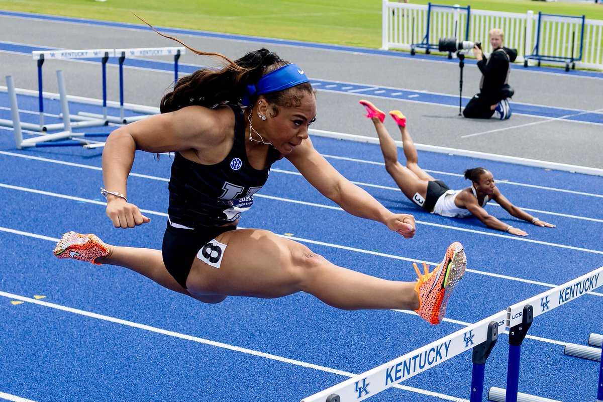 Kentucky's Kori Martin soars over a hurdle in a preliminary heat of the 100m hurdles during the SEC Outdoor Track and Field Championships on Friday in Lexington, Ky., as Vanderbilt's Santana Spearman fails to finish after falling.

#bbn #weareuk #track #trackandfield #hurdles