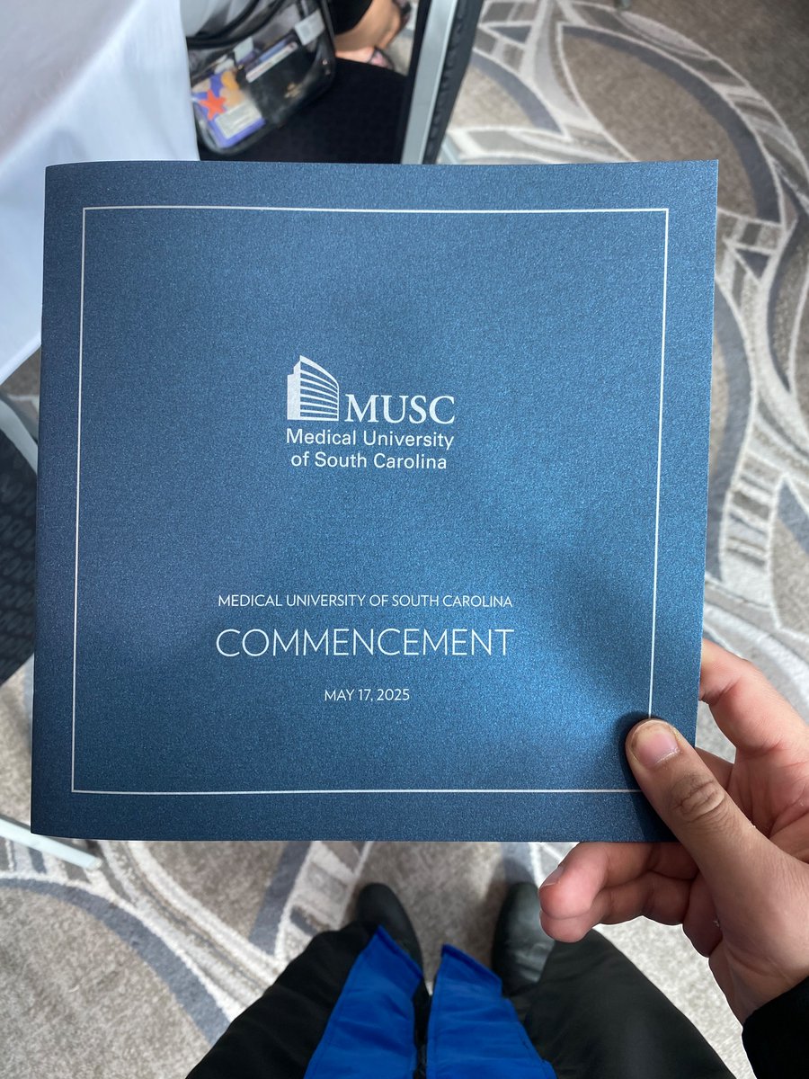 enhancerleo's tweet image. Deeply honored to be the Flag Bearer for the College of Graduate Studies at the One Hundredth Ninety-Fifth Commencement of the Medical University of South Carolina!!!
#changingwhatspossible