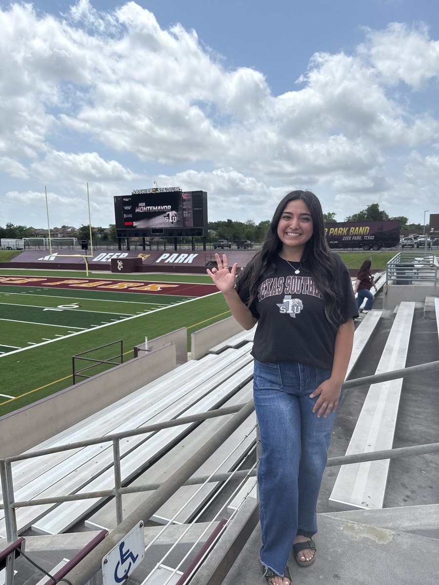 MiaMonte2025's tweet photo. The last HS sign out โ๏ธ๐ฅ
Ready for what the future holds
#TSUCommit
#Softballlife
@DeerPark_SB @dpisdathletics @TXSO_Softball https://t.co/mUdRrx6a1A