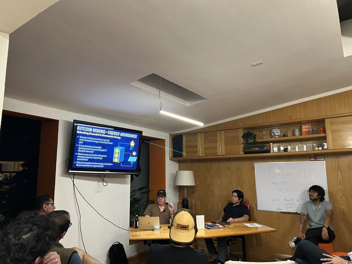 About last night… Bitcoin Mining and Energy Abundance ⚡️with <a href="/boydcohen/">Boyd Cohen</a> of <a href="/JAN3com/">JAN3</a>  and CDMX BitDevs host <a href="/gustavojfe/">Gustavo | Swapido</a>