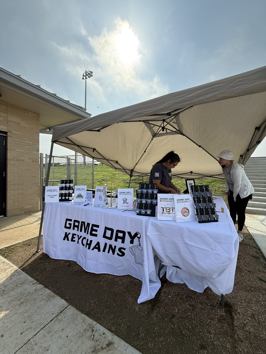 PG_NTX's tweet photo. Stop by Euless Trinity HS to see @gamedaykeychain ‼️

They’ll be on site until 3:00PM https://t.co/tJ64UICYhS