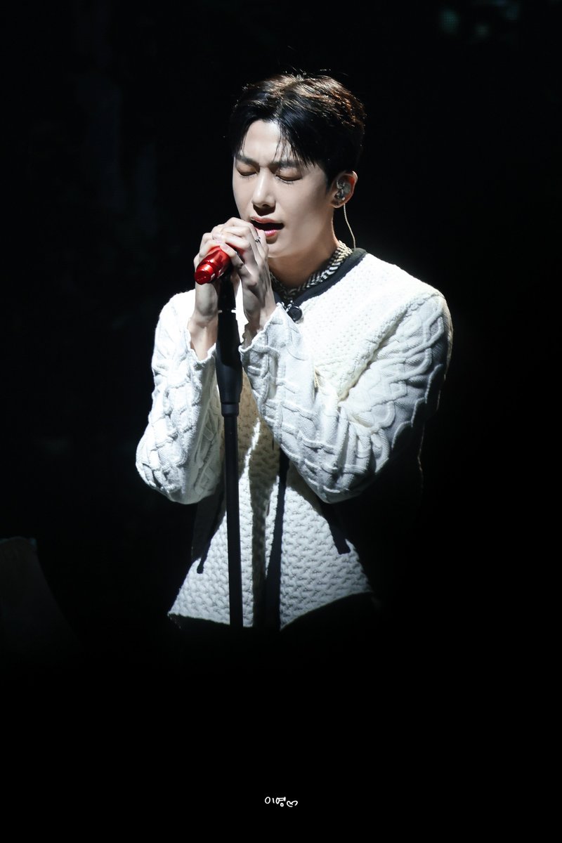 이영˙ᵕ˙ෆ (@go5rae_2zero) on Twitter photo 