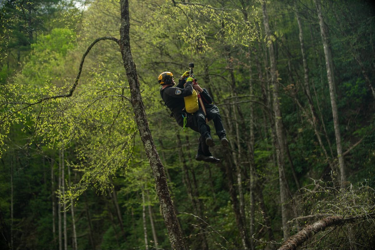 NCNationalGuard's tweet photo. From floodwaters to mountain peaks, #NCHART trains monthly to stay mission-ready! 

These lifesaving teams sharpen their skills in swiftwater, high-angle, and wilderness rescue—so they’re always prepared when lives are on the line.  

#NCNG #TrainToSave

📸: Sgt. Nigel Hatcher https://t.co/xJDVMRklaO