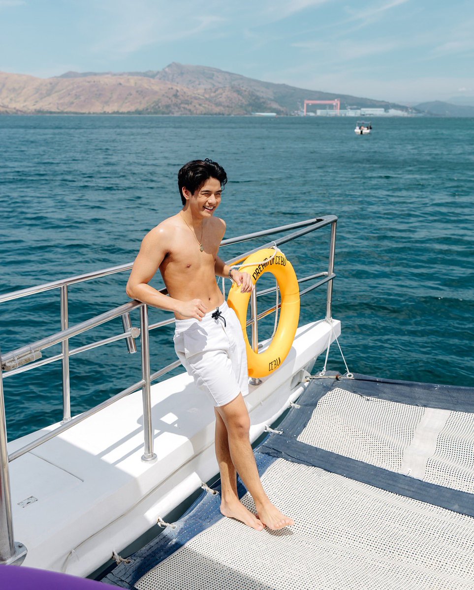 acchaelupdates's tweet photo. 051725 benberinguela IG Post
Carefree summer with @michaelsager_ ⛵️☀️ #ShootWithBen
#MichaelSager | @michaelsager_ https://t.co/Qz9xsT2WwP