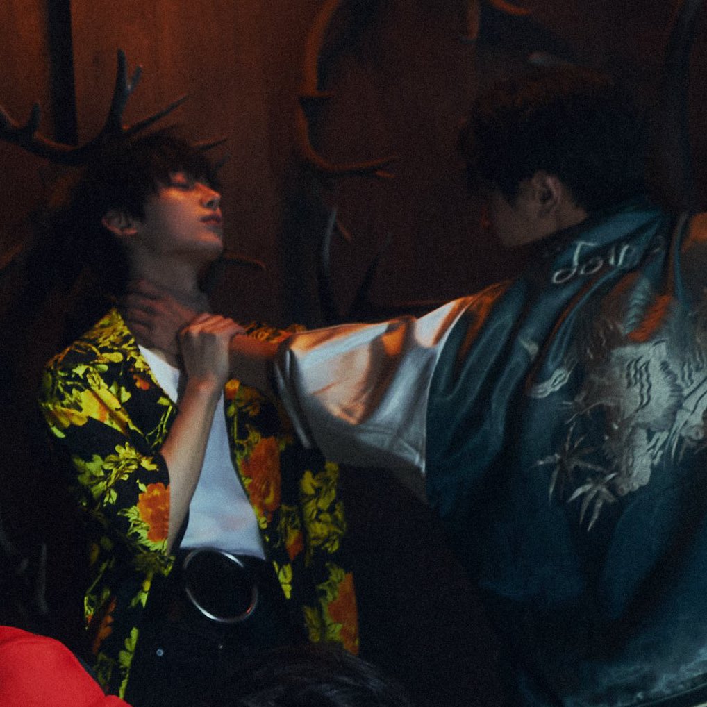 silentstarsnk2's tweet photo. THIS IS FCKING CRAZY THIS IS FCKING CRAZY THIS IS SOOO HOT https://t.co/QCXqAmK7OY