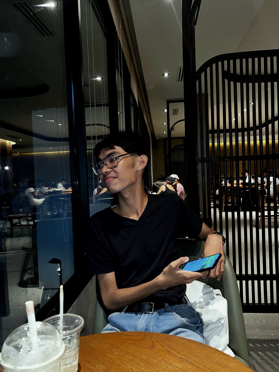 lukdionisio's tweet photo. out n about https://t.co/PeNGa9PSl2