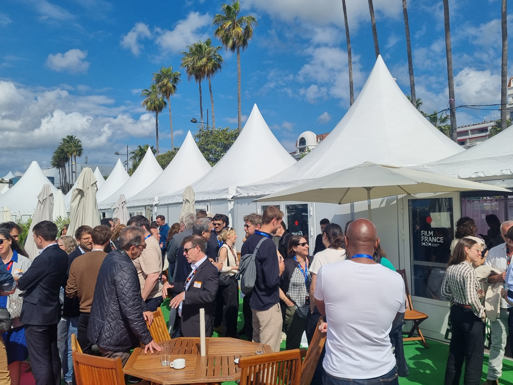 #Cannes25 We were thrilled to welcome a group of international executives to our Film France-CNC Pavilion to connect with French professionals and discuss the advantages and benefits of working with France.
➡ filmfrance.net/en/
<a href="/mdf_cannes/">Marché du Film</a> #VFXinFrance #TaxRebate