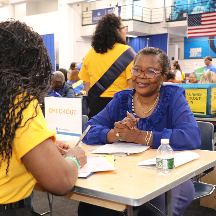 CUNYCitizenship's tweet image. 🇺🇸 Welcome to our CUNY Spring Citizenship Drive, “Become a Citizen: Opportunities Await” — our largest event of the year. We’re in #Manhattan, thrilled to see so many permanent residents ready to get help with their #citizenship applications. 🇺🇸👏