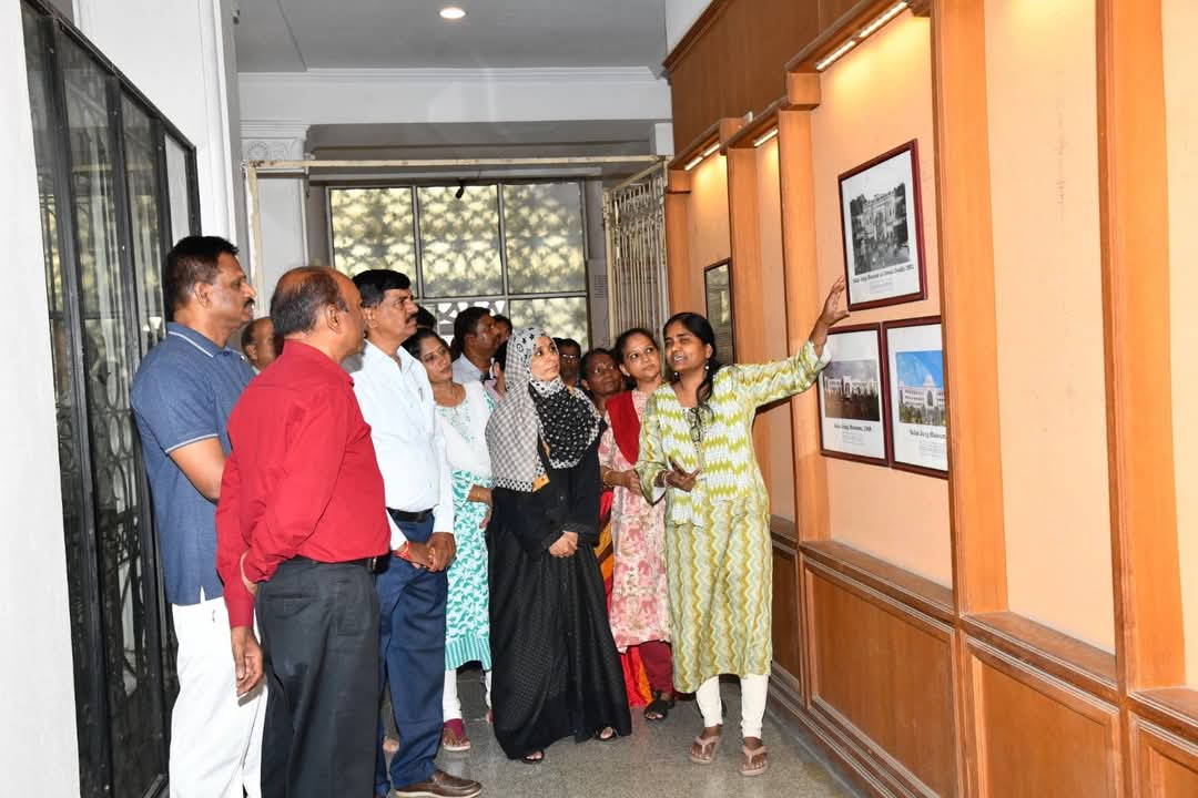 sjmhyd's tweet photo. To mark International Museum Day, a special photo exhibition, 'MUSEUMS IN THE WORLD, has been inaugurated at Salar Jung Museum. 

Get a glimpse of the world's most iconic museums thar inspire your future travels!

#InternationalMuseumDay #magicofmuseums #CultureUnitesAll https://t.co/L2g7GraMcs