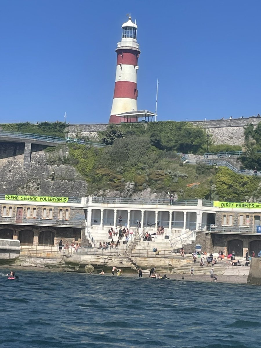 simply_cornwall's tweet photo. The @sascampaigns #paddleout down at Plymouth Hoe today 🌊 🛶 ☀️
#saveourseas #endsewagepollution https://t.co/UmUzJiCTEq