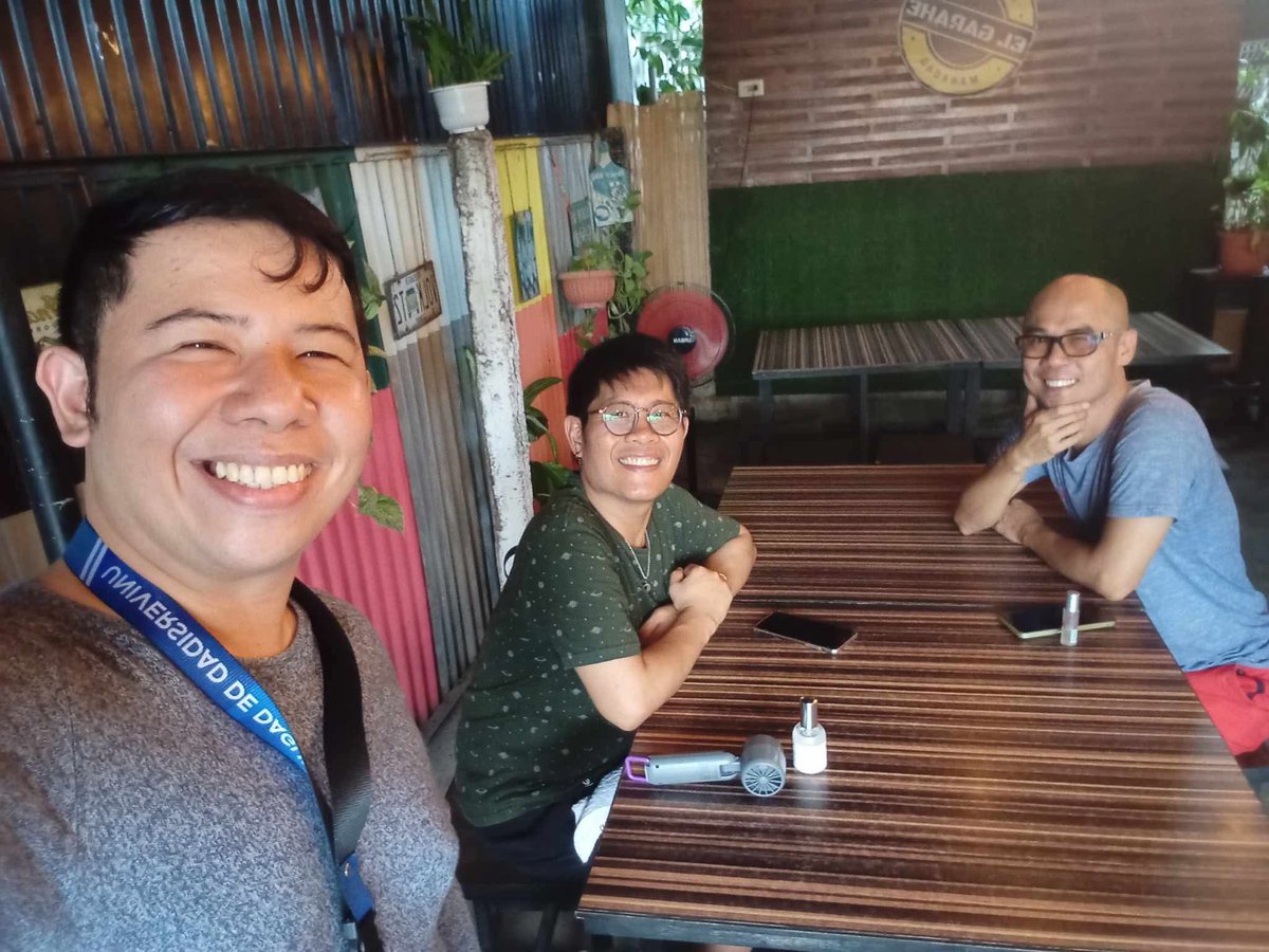 marsjupiterchua's tweet photo. Ganyan talaga pag gutom ang mga Sangre @MaxxBostonKreme @tito_plant
339/365
#ElGarahe
#ProperTea
#Manaoag
#Dagupan https://t.co/2iU8eQgVp5