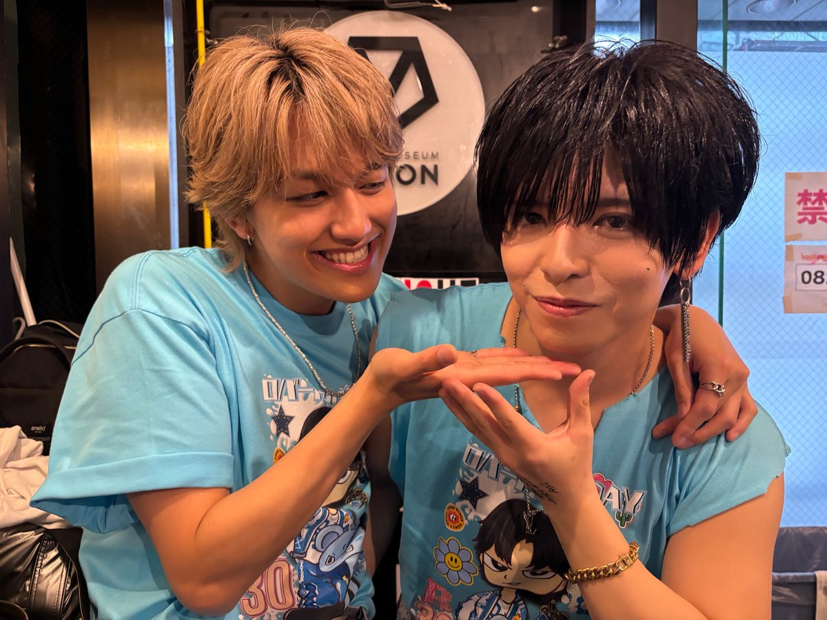 TATSUYA_NET_JP's tweet photo. SAM*RAIJAM ロバート Birthday Live
~おういえい！なるほっちゃね！~

ありがとうございます😊
久々に会ったメンバーと歌って踊って
めちゃくちゃ楽しかったです✌️✌️ https://t.co/blZhjqVKU2