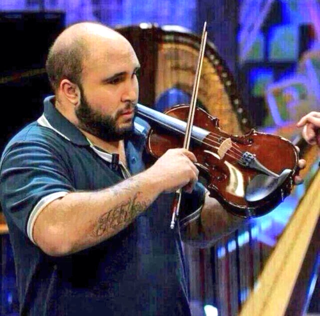 TraedCroquetas's tweet photo. No os os gusta El Cachorro con banda de Palio? Sois unos incultos. Los cultos: https://t.co/PtOr98Gg1f
