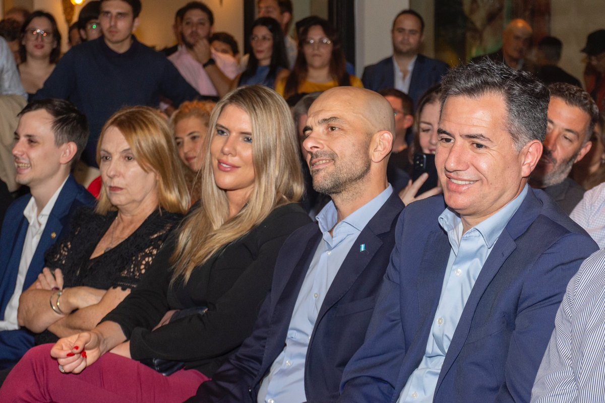 veronica_sikora's tweet photo. La Derecha Diario llegó a Córdoba. Un paso más en nuestra batalla cultural. Gracias por la invitación. No nos callaremos nada. @JMilei @laderechadiario @MileiEmperador @marianoperez912 @javiernegre10 https://t.co/C4Yz8Iu01u