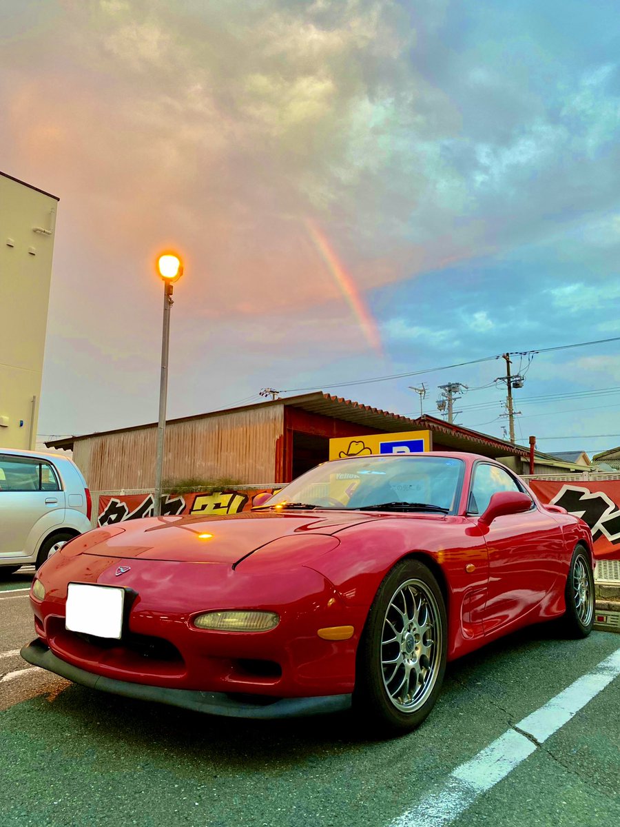 7reptiles's tweet photo. RX-7 &amp; Roadster

99%乗らない赤いのと通勤で乗る青いの https://t.co/EXXH8J5AMS