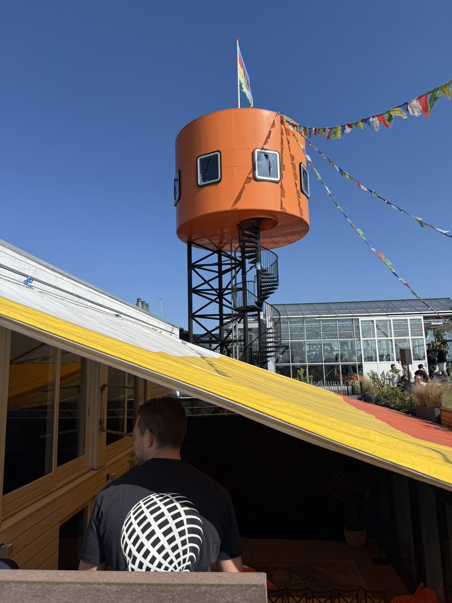 LFG_GTFO's tweet photo. It takes a village, so while weโre building on @avax, weโre always going to support all the L1 builders, and we love the @BuildOnBeam team!
Always love to connect at #BEAMFEST and see all the incredible work happening in the @BeamFDN Ecosystem!
LFG! https://t.co/jnhp9W7efy