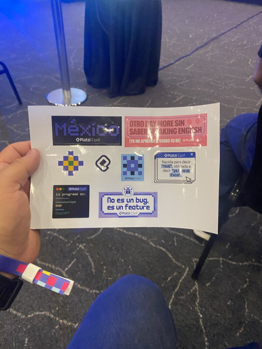 vaporic's tweet photo. ¡Estoy en #PlatziConf México y la energía está a otro nivel! 🚀
Aprendiendo, conectando y soñando en grande con una comunidad que no para de crecer.
#PlatziConfMX #NuncaParesDeAprender https://t.co/TElEZvAfbF