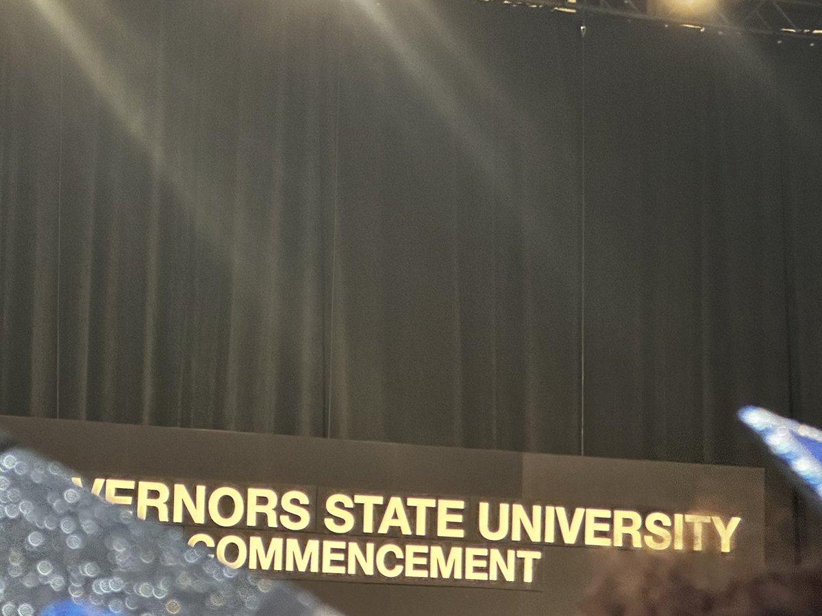 CandyCane_23049's tweet photo. Graduation. #GOVSTATE https://t.co/0U4bjGZwdC