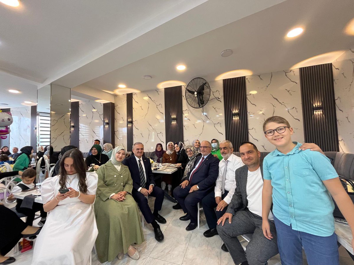 munirkaraloglu's tweet photo. Yeğenim Samire ile Mustafa’nın nişanlarını taktık. Rabbim hayırlısı ile tamamına erdirsin. https://t.co/Cw28pzroMW