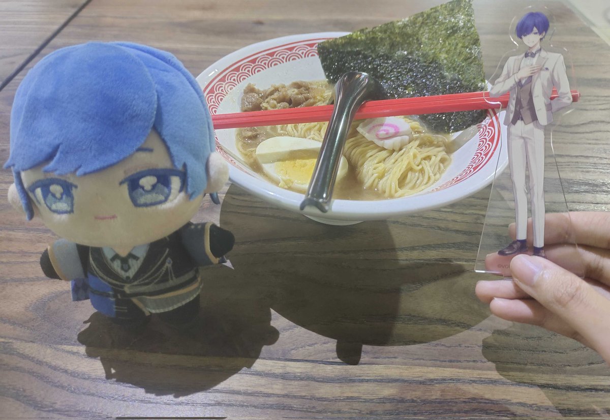 先日取った写真です。
ラーメン、美味しかった〜。
いつか、直接日本でラーメンを食べたいなー😋