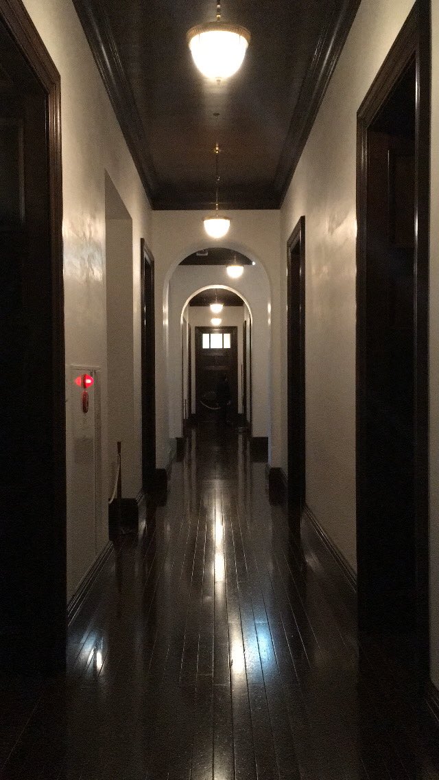 GWはビアズリーの原画を観に行きました◎
コンドル建築の三菱一号館で観る展示は格別でありました。作品数のボリュームと充実感から図録を久々に買いました。赤い缶は資生堂パーラーコラボ金平糖。