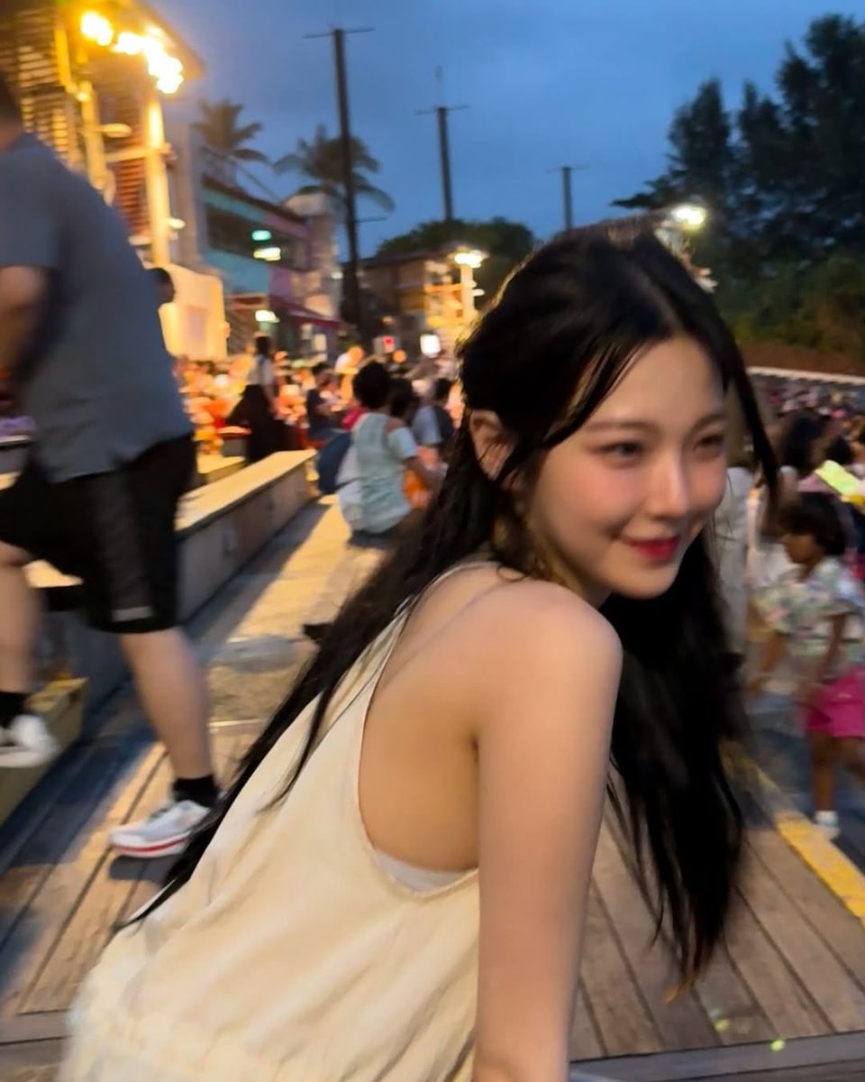 jiaheon's tweet photo. Eyes that hold the fading light,
Evening falls, yet you shine bright.
A moment stilled where time won’t chase—
Peace in the chaos, a gentle grace. https://t.co/dl6GTXi18o