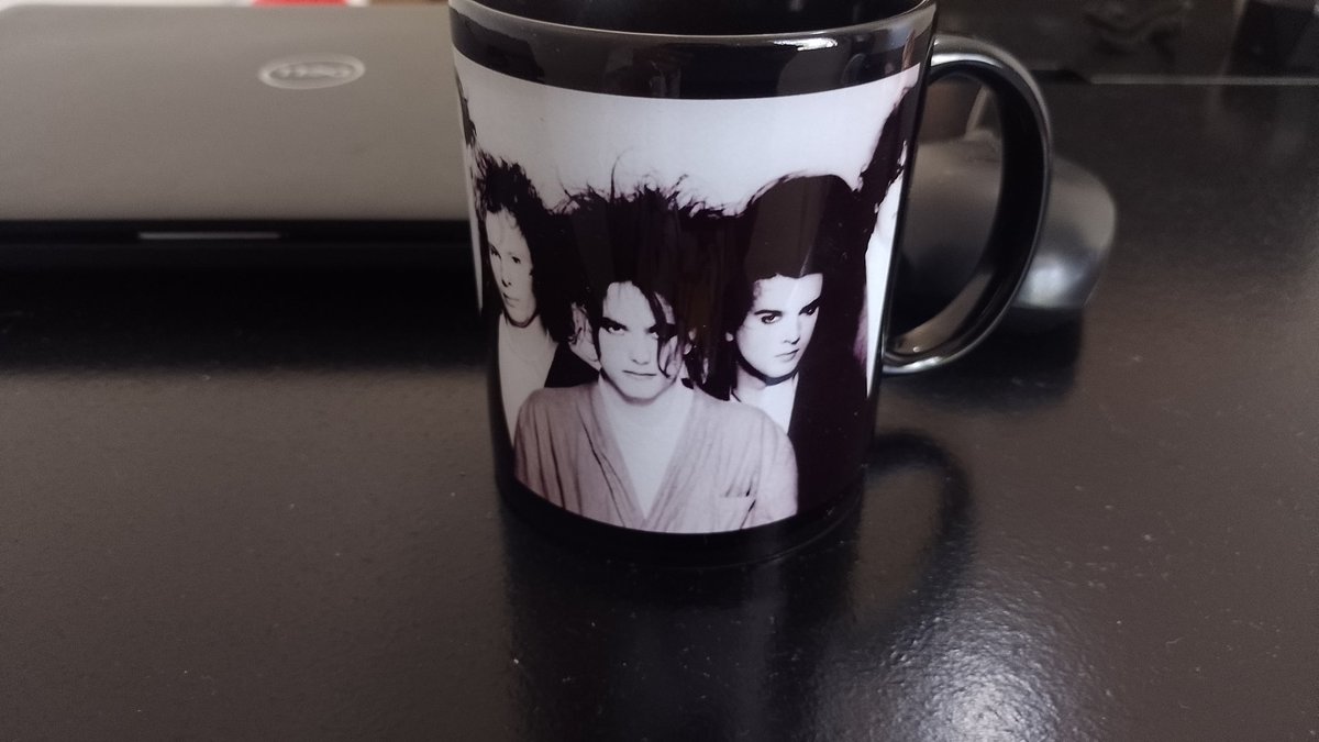 DJJSJFJWNVNS MY SISTER GOT ME THESE I'M SO HAPPY