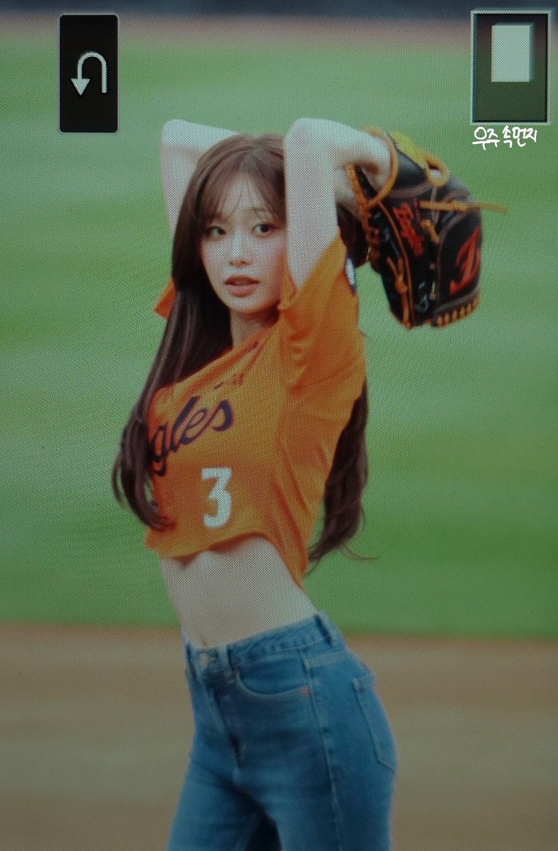 chuumaniac's tweet photo. body so tea the british are coming https://t.co/2UogNhNzRm