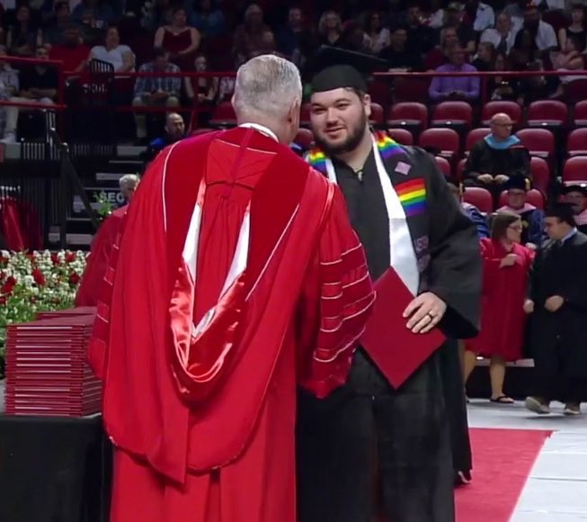 MrM_English's tweet photo. I am officially a WKU graduate, and I’m on my way to become a High School English teacher! My experiences from @CEPTatWKU @WKUCEBS and @ACSHPatriots has prepared me for everything ahead. I’m proud to have been a ACSHS patriot and I will always be a Hilltopper. GO TOPS!!!🎓🎓🎓 https://t.co/1yemQWxPhC