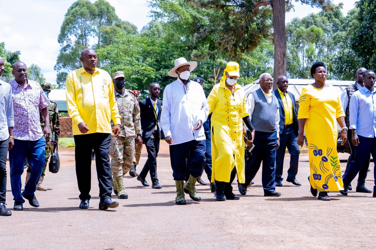 JaneBarekye's tweet image. In Kyenjojo District. Today, H.E the President @KagutaMuseveni with Mama @JanetMuseveni commissioned the presidential skilling hub.  I ague Kyenjojo communities to take advantage of this hub to gain more skills. Mostly the youth.
I thank the President for this initiative that has…