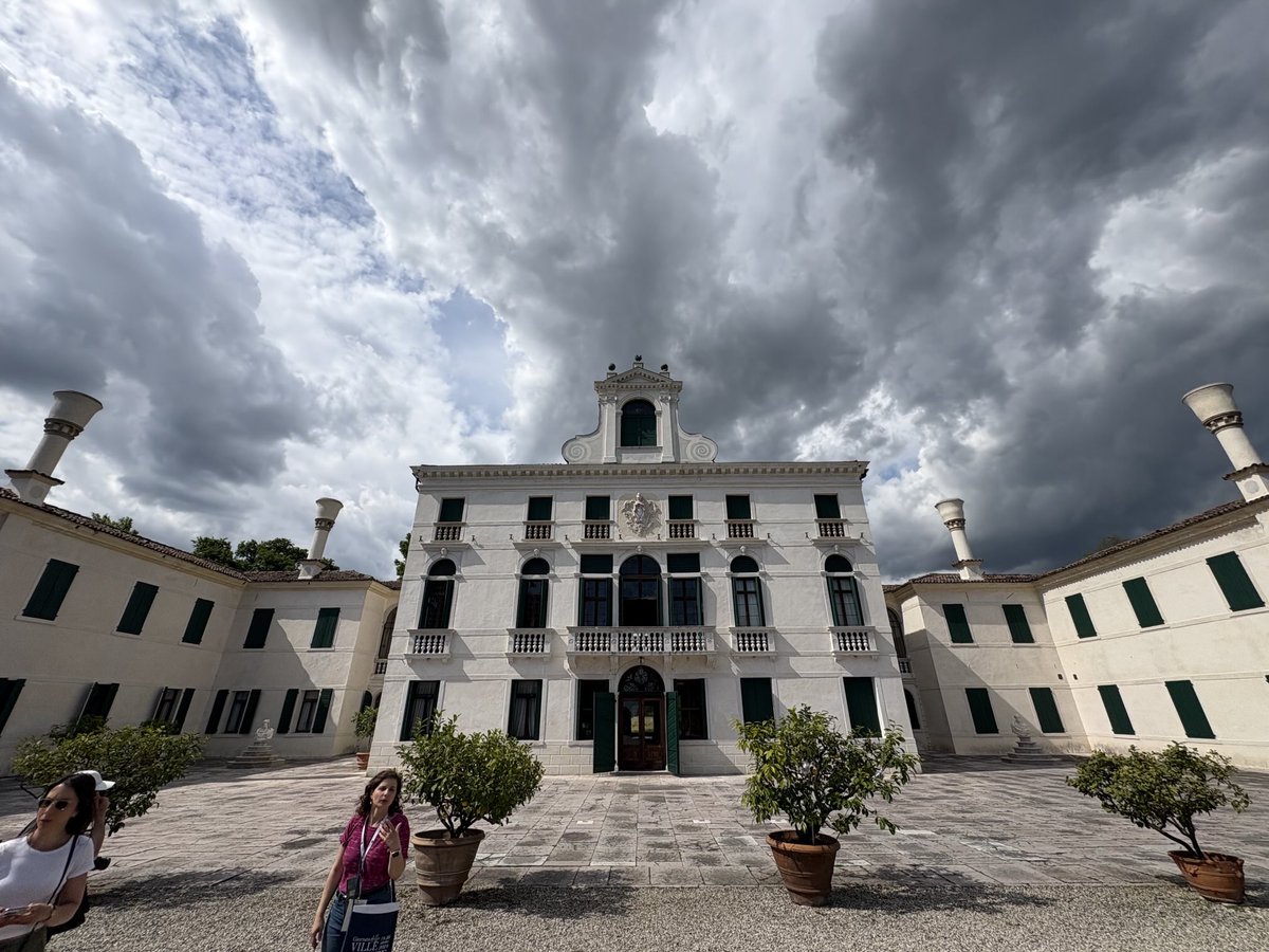 chopin2111's tweet photo. Villa Tiepolo Passi.
I ❤️ Veneto. https://t.co/NFiFB9aeuO