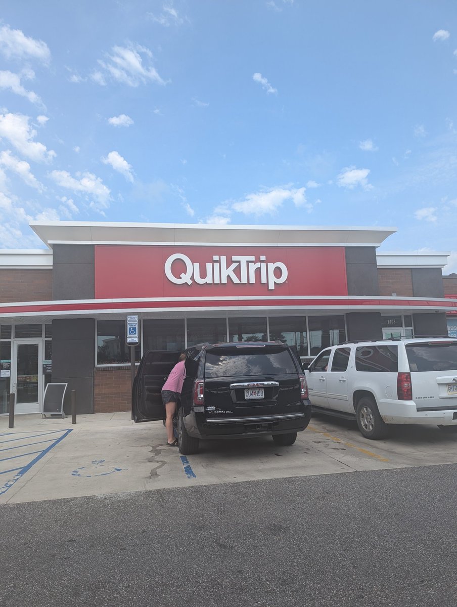travishhunt's tweet photo. 390 miles to home from Mobile, @QuikTrip gas /cold brew getting us there @JoshPateCFB https://t.co/t44M41AtgY