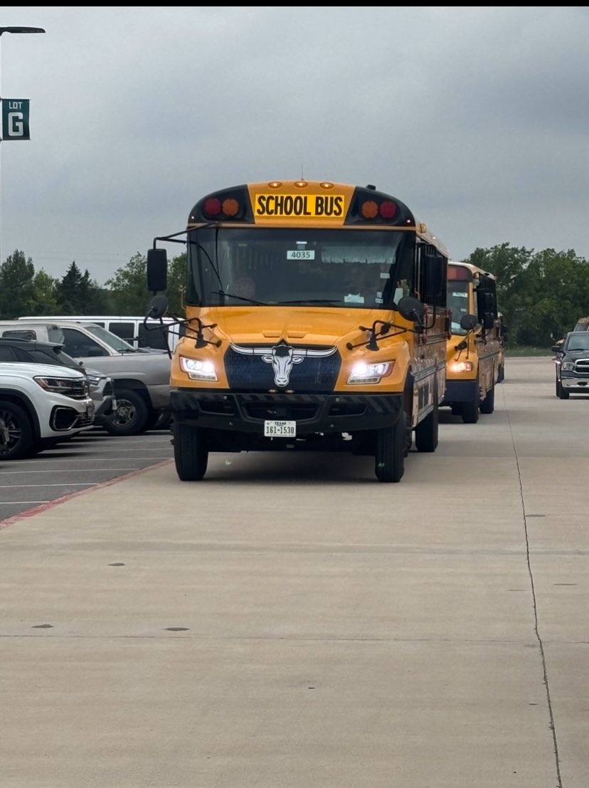 George Ranch HS Graduates arriving at the Epicenter for their Graduation Ceremony…

#NoObstaclesWhatsoever
#CongratsGraduates2025

<a href="/LamarCISD/">Lamar CISD</a>