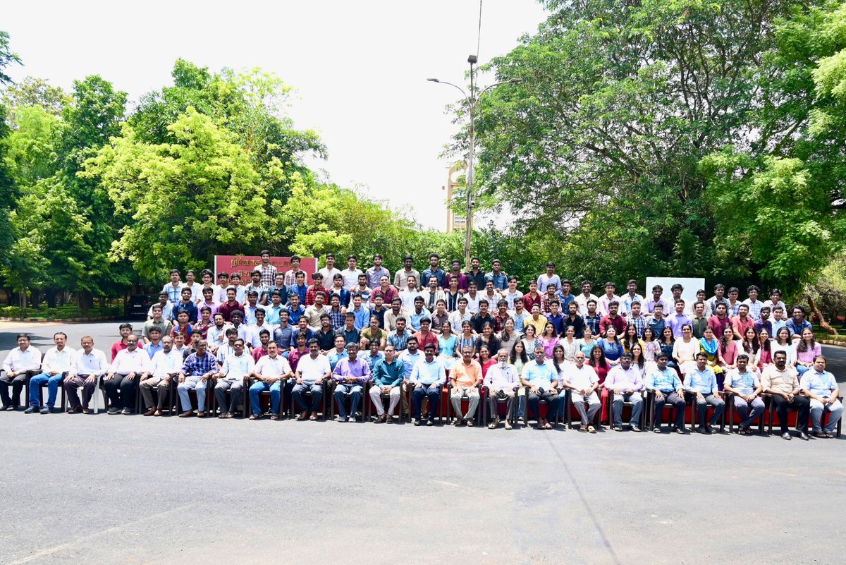 iamdilipkhanal's tweet photo. 2021 ➡️ 2025
4 years of grit, growth, and grind.
B-tech Mechanical Engineering  National Institute of Technology Tiruchirappalli — DONE.
#BTechComplete #EngineerMode #dreambig #madeatnit @ReachNITT https://t.co/H16Xic73dm