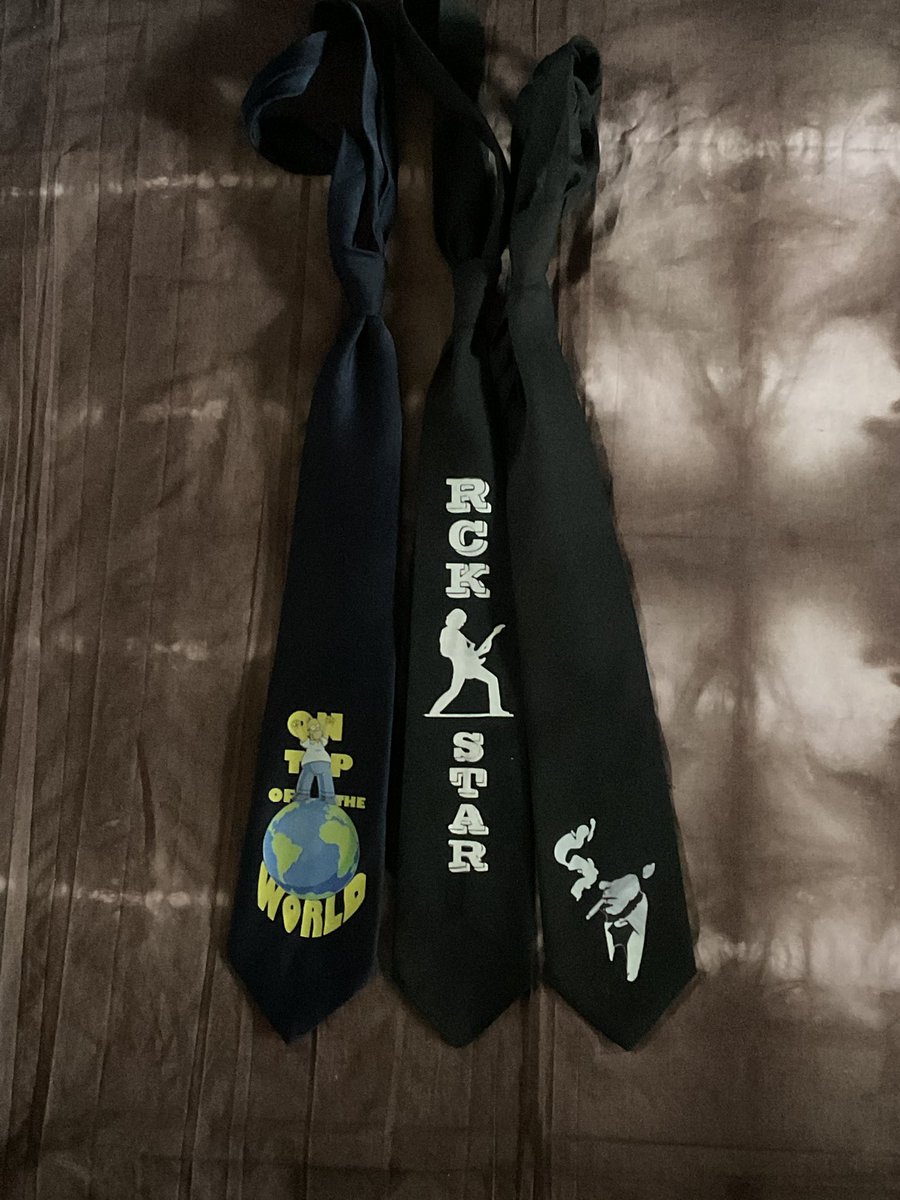 SirIsimi's tweet photo. i make cool ties https://t.co/6chtx6ysSO