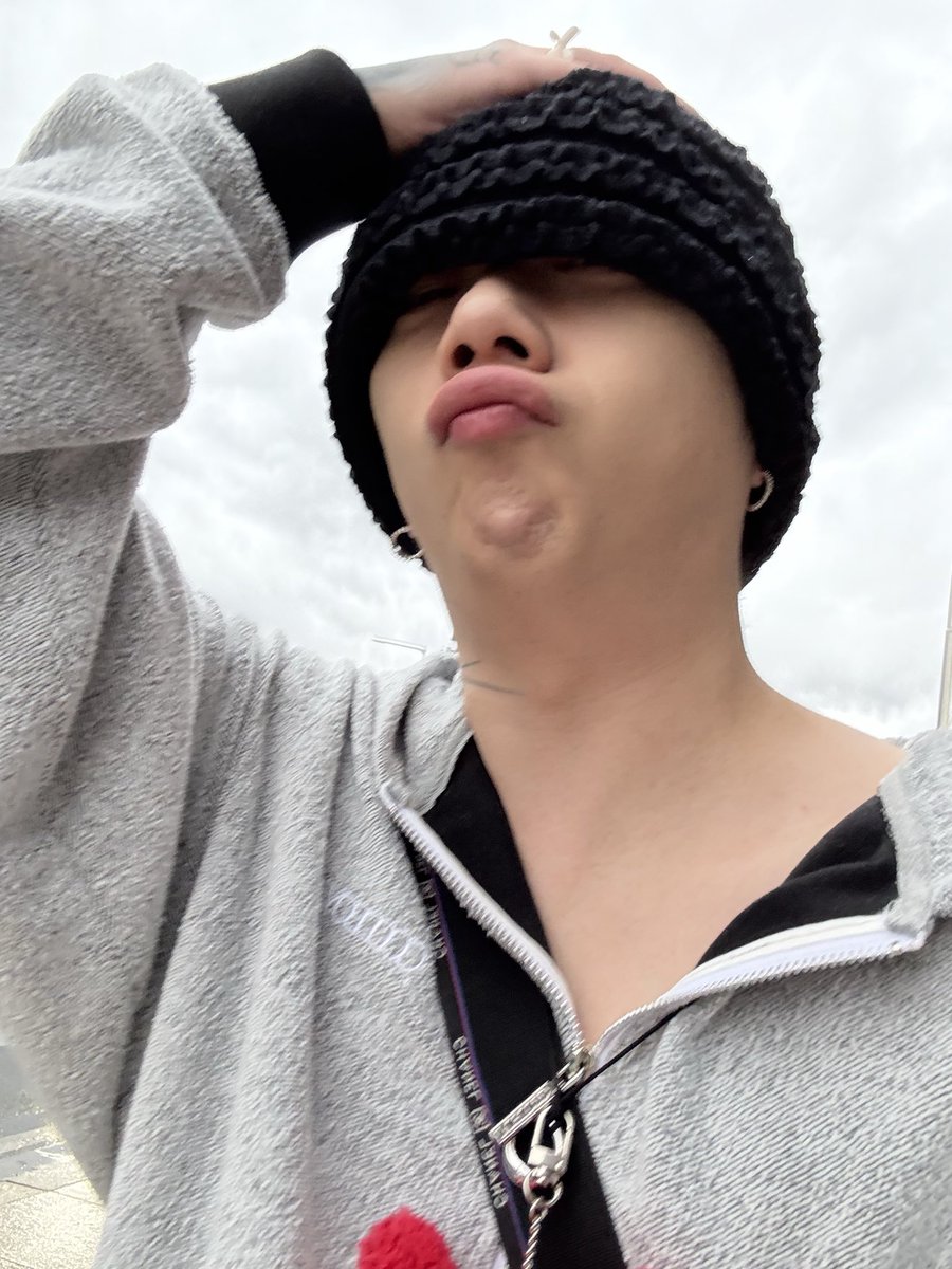 dailywoowonjae's tweet photo. 🐥🤍 https://t.co/Ax8bYscdm5
