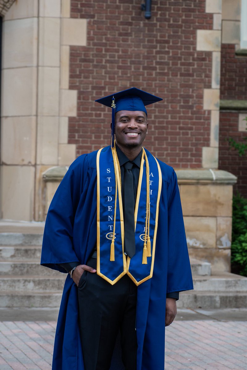 FIjadimbola's tweet photo. I am so proud of you David Ijadimbola.  This is an important milestone achievement.  Time flies!!!
@DavidIjad11 https://t.co/wiHq2COnNw