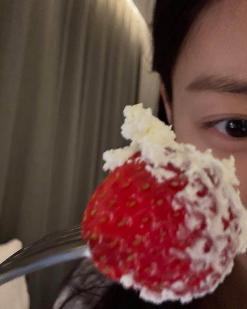 kimgrrm's tweet photo. MYGOD GARAM IS BACK :') https://t.co/SzCd8FJNeQ