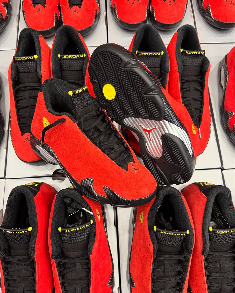 JustFreshKicks's tweet photo. IN HAND LOOK: 2025 Air Jordan 14 Retro “Ferrari” 🏎️💨

🗓️ June 11th https://t.co/SwscvzWZgt