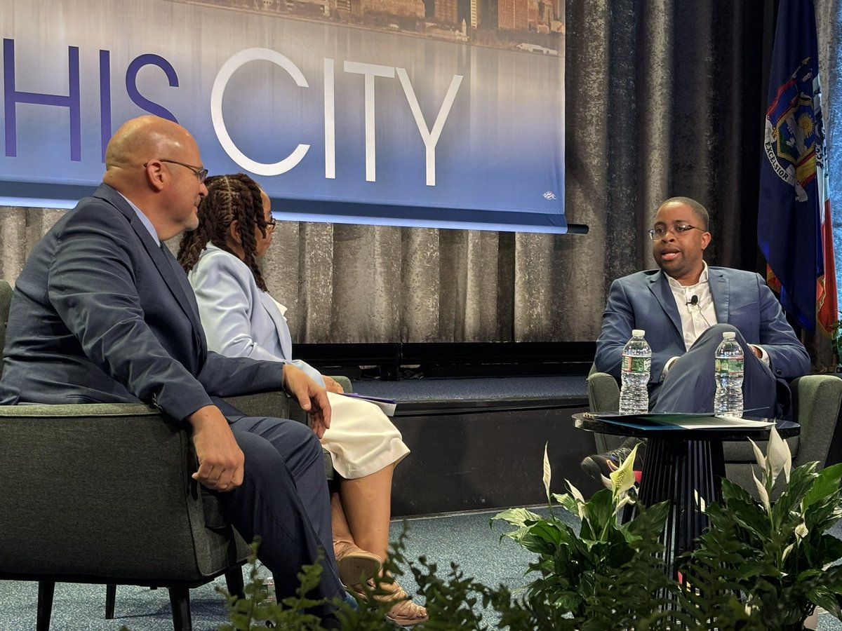 UFT's tweet photo. At #uftspring ed conference mayoral forum, Mulgrew asks the candidates about their plan to combat the federal attack on NYC. “This president is testing us to see who has the courage to stand up to him,” says @SenatorMyrie. “We are going to stand up for our communities.” https://t.co/MlPRG6xxZp