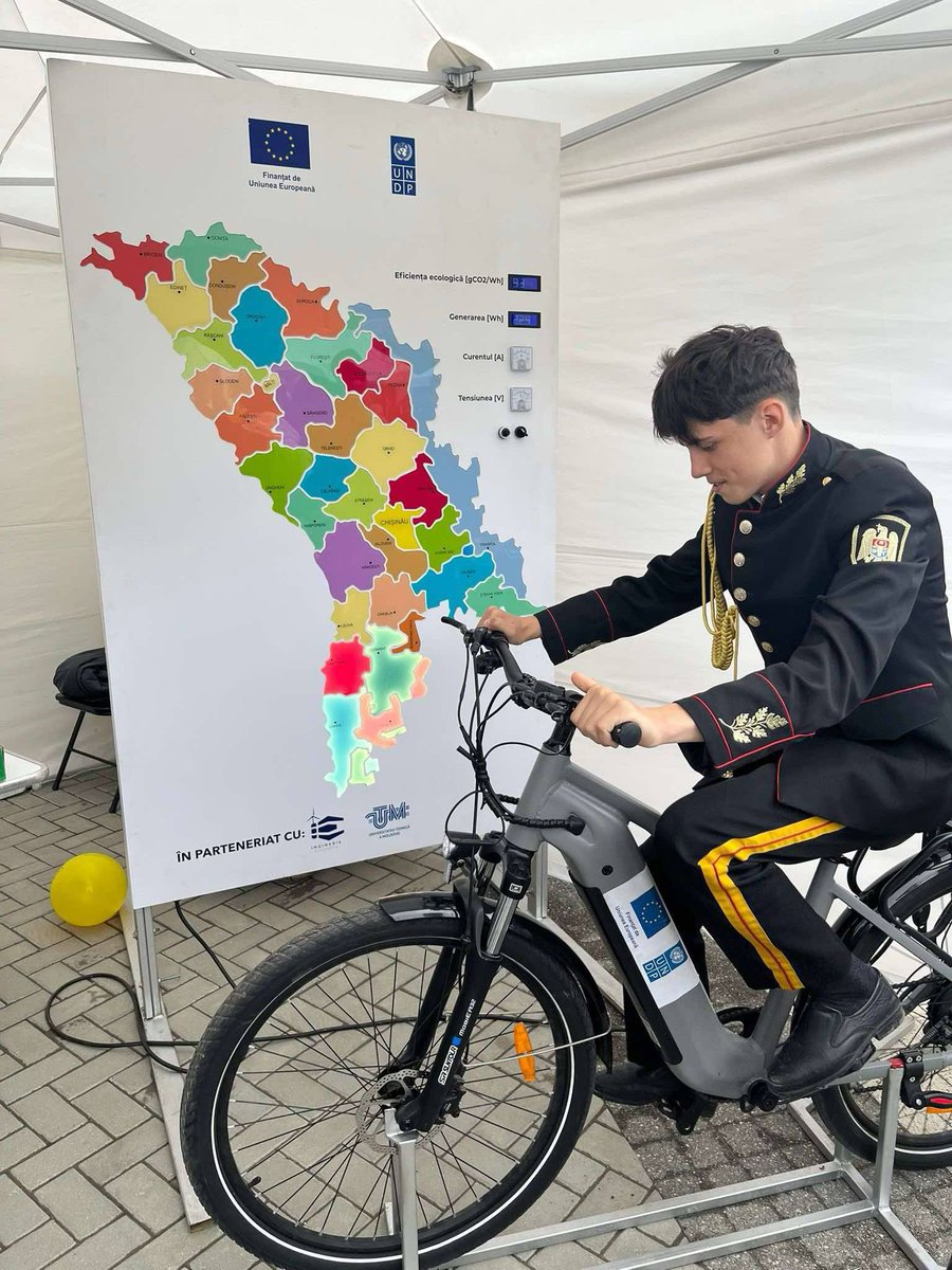 UNDPMoldova's tweet photo. We loved having you at the #UNDPEUPartnership project stands at Căușeni EU Fair!
Your curiosity while pedalling the eco-bike 🚴‍♀️ and your brilliant minds in tackling our quizzes truly impressed us. We look forward to work with you to #BuildForwardBetter! https://t.co/QPGDZi8UyO